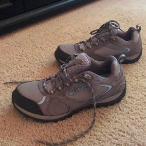 Columbia Women’s hiking Shoes
